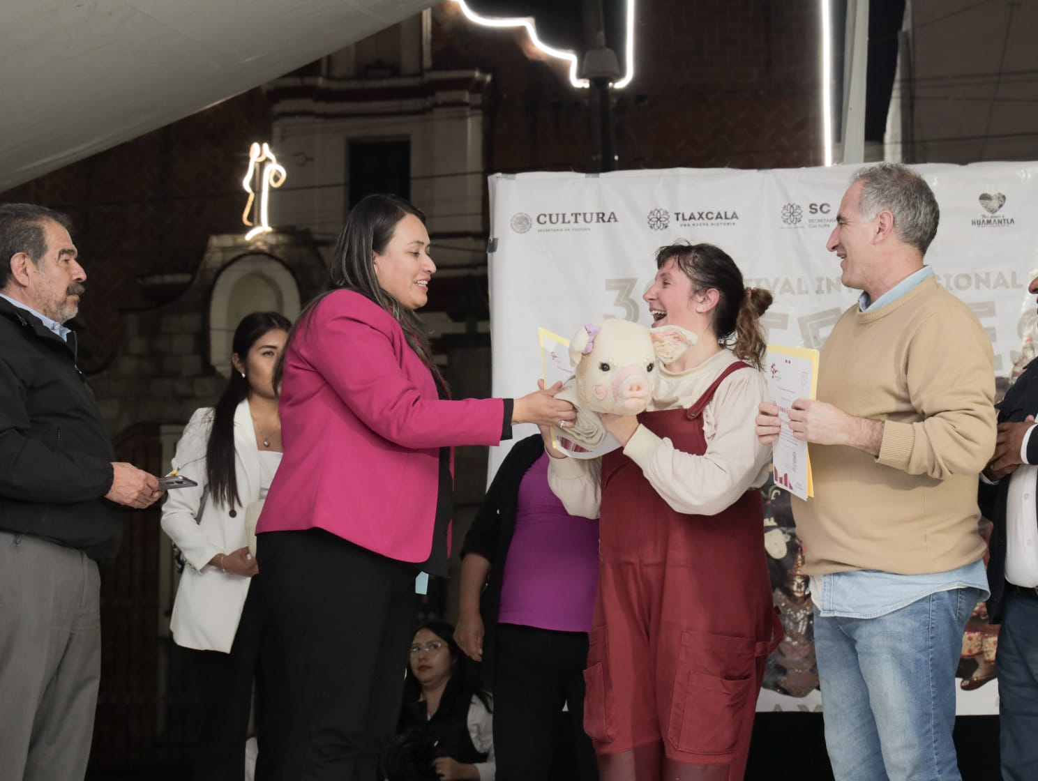 Exitosa primera función del Festival Internacional de Títeres en Chiautempan